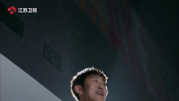 #冰糖炖雪梨# 马经理的秘密武器竟然是——徐峰@邓伦 ?!他一出现,所有人都变成了迷弟迷妹